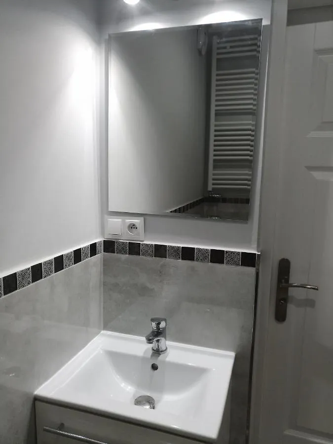 Studio Jutrzenka Wrocław 0*,  Polska